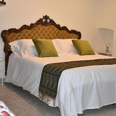 La Regina Historic House Apartment มาเตรา ภายนอก รูปภาพ