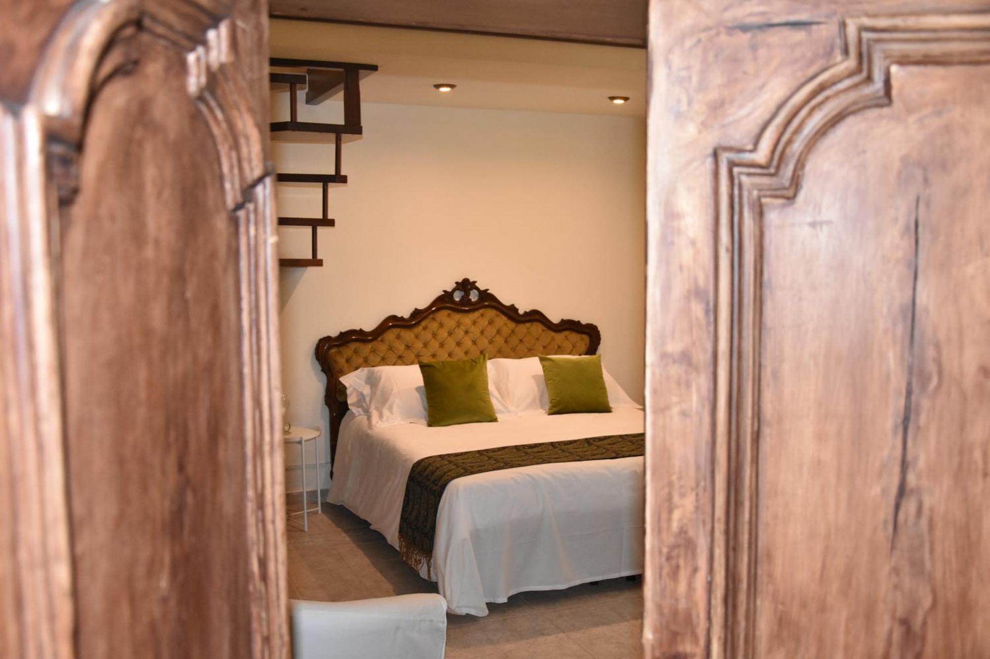 La Regina Historic House Apartment มาเตรา ภายนอก รูปภาพ