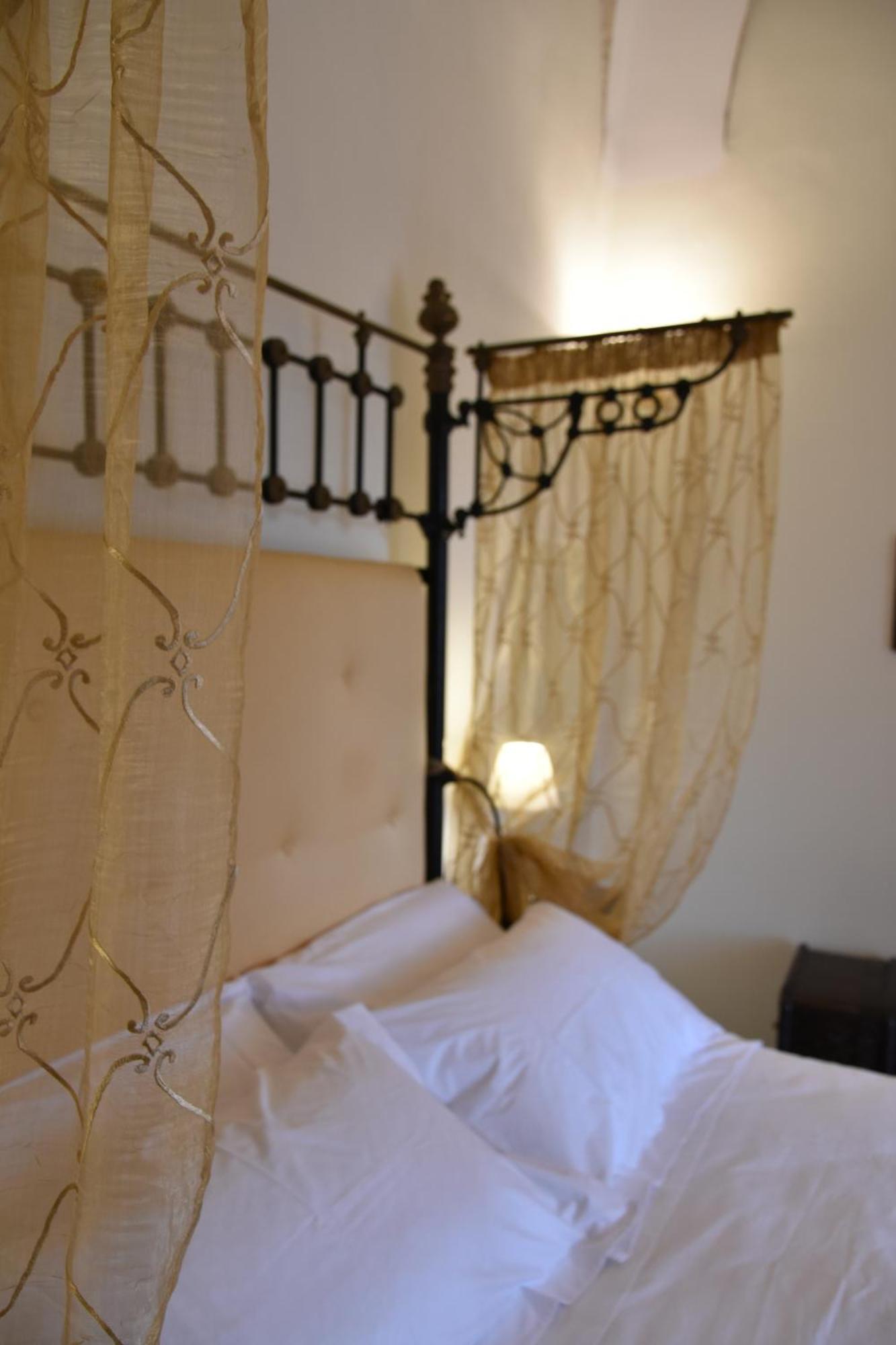 La Regina Historic House Apartment มาเตรา ภายนอก รูปภาพ