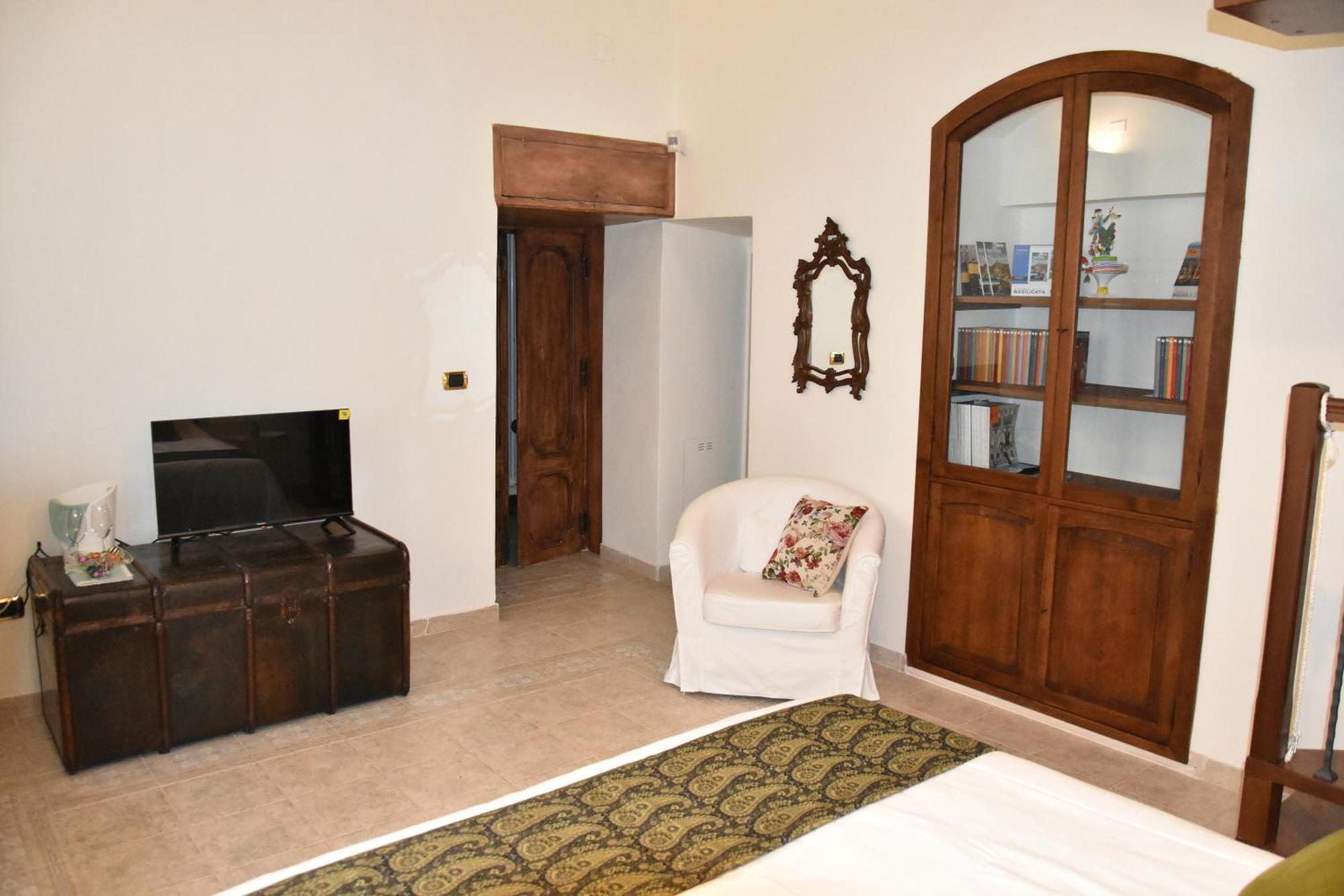 La Regina Historic House Apartment มาเตรา ภายนอก รูปภาพ